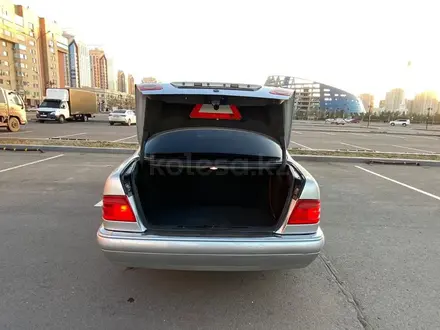 Mercedes-Benz E 320 1997 года за 2 800 000 тг. в Астана – фото 16