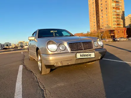 Mercedes-Benz E 320 1997 года за 2 800 000 тг. в Астана – фото 9