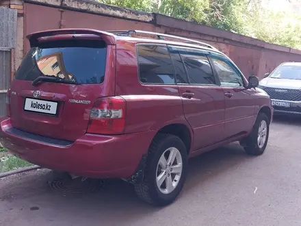 Toyota Highlander 2004 года за 6 000 000 тг. в Астана – фото 2