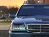 Mercedes-Benz C 200 1999 года за 3 000 000 тг. в Астана