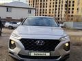 Hyundai Santa Fe 2018 годаfor12 300 000 тг. в Астана