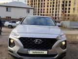 Hyundai Santa Fe 2018 года за 12 300 000 тг. в Астана