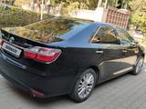 Toyota Camry 2015 годаfor11 000 000 тг. в Алматы