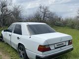 Mercedes-Benz E 230 1991 годаүшін1 300 000 тг. в Актобе – фото 3