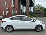 Hyundai Accent 2021 года за 7 200 000 тг. в Алматы – фото 3