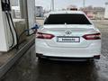 Toyota Camry 2019 года за 14 600 000 тг. в Жезказган – фото 4