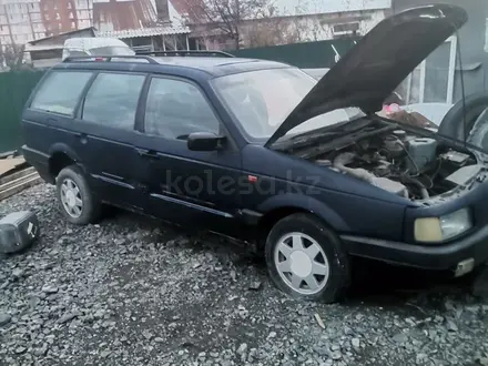 Volkswagen Passat 1991 года за 600 000 тг. в Астана – фото 2