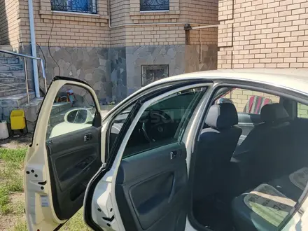 Volkswagen Passat 2004 года за 2 600 000 тг. в Костанай – фото 10