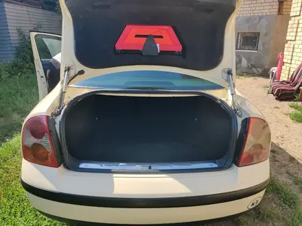 Volkswagen Passat 2004 года за 2 600 000 тг. в Костанай – фото 9