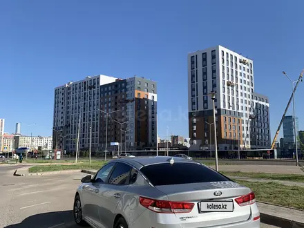 Kia Optima 2019 года за 10 500 000 тг. в Астана – фото 2