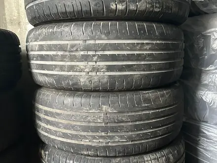 Шины летние комплект 215/55/17 за 100 000 тг. в Астана