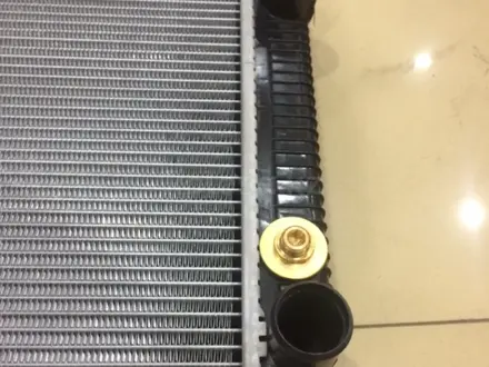 Радиатор охлаждения двигателя Уаз Патриот за 65 000 тг. в Темиртау – фото 3