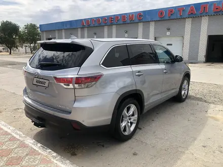 Toyota Highlander 2014 года за 11 500 000 тг. в Актау – фото 4