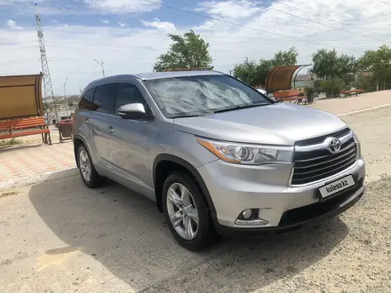 Toyota Highlander 2014 года за 11 500 000 тг. в Актау – фото 2