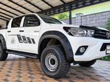 Toyota Hilux 2018 года за 14 300 000 тг. в Шымкент – фото 4