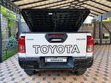 Toyota Hilux 2018 года за 14 300 000 тг. в Шымкент – фото 5