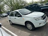 ВАЗ (Lada) Granta 2190 2014 годаүшін3 250 000 тг. в Алматы – фото 2