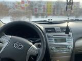 Toyota Camry 2007 года за 6 100 000 тг. в Павлодар – фото 2