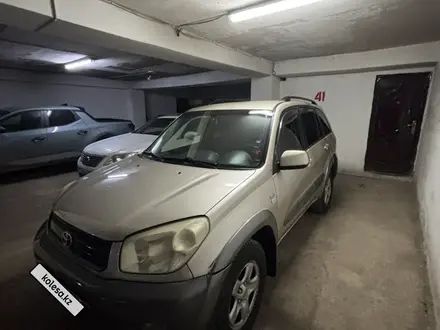 Toyota RAV4 2004 года за 5 600 000 тг. в Астана – фото 11