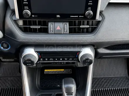 Toyota RAV4 2019 года за 14 755 000 тг. в Астана – фото 14