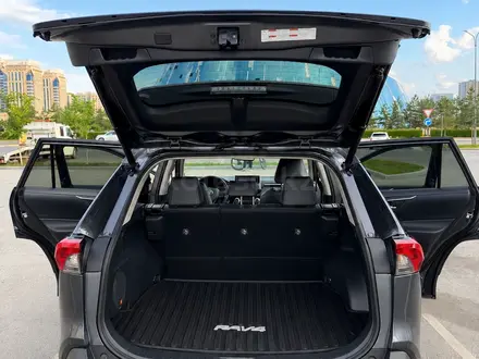 Toyota RAV4 2019 года за 14 755 000 тг. в Астана – фото 21