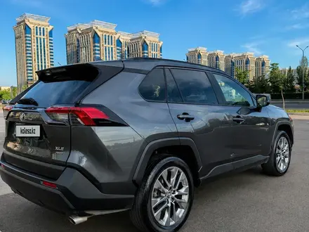Toyota RAV4 2019 года за 14 755 000 тг. в Астана – фото 4