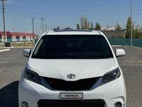 Toyota Sienna 2016 годаfor9 500 000 тг. в Актобе