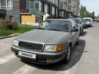 Audi 100