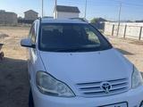 Toyota Ipsum 2003 года за 2 990 000 тг. в Атырау – фото 2
