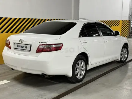 Toyota Camry 2010 года за 7 900 000 тг. в Алматы – фото 2