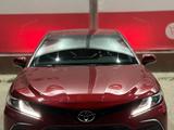 Toyota Camry 2021 года за 16 000 000 тг. в Жанаозен – фото 5