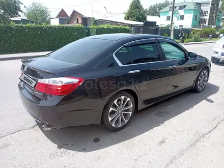 Honda Accord 2014 года за 9 000 000 тг. в Алматы – фото 4