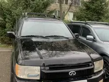 Infiniti QX4, 2000