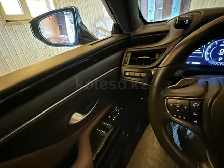 Lexus ES 250 2021 года за 19 999 999 тг. в Кокшетау – фото 23