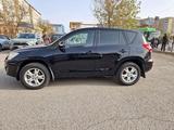 Toyota RAV4 2009 года за 8 000 000 тг. в Атырау – фото 2