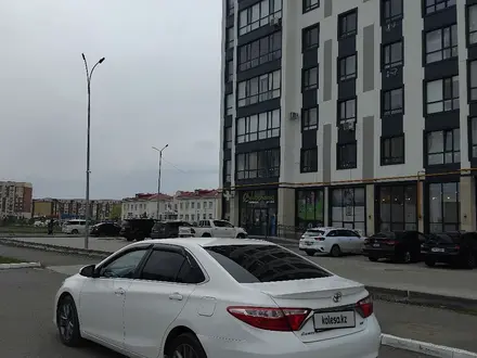 Toyota Camry 2016 года за 7 700 000 тг. в Уральск – фото 5