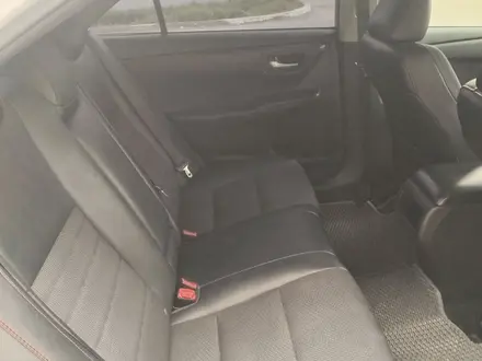 Toyota Camry 2016 года за 7 700 000 тг. в Уральск – фото 7