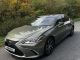 Lexus ES 300h 2022 года за 21 000 000 тг. в Усть-Каменогорск – фото 2