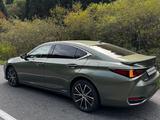 Lexus ES 300h 2022 года за 21 000 000 тг. в Усть-Каменогорск – фото 2
