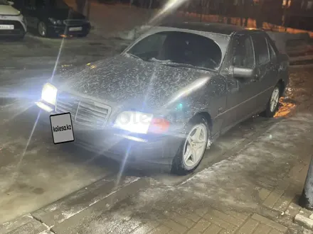 Mercedes-Benz C 280 1994 года за 2 300 000 тг. в Караганда – фото 2