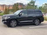 Toyota Land Cruiser 2017 года за 37 000 000 тг. в Астана – фото 3