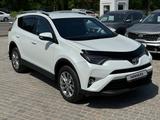 Toyota RAV4 2018 года за 11 300 000 тг. в Алматы – фото 3