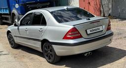 Mercedes-Benz C 200 2001 года за 2 100 000 тг. в Караганда
