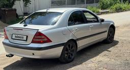 Mercedes-Benz C 200 2001 года за 2 100 000 тг. в Караганда – фото 4