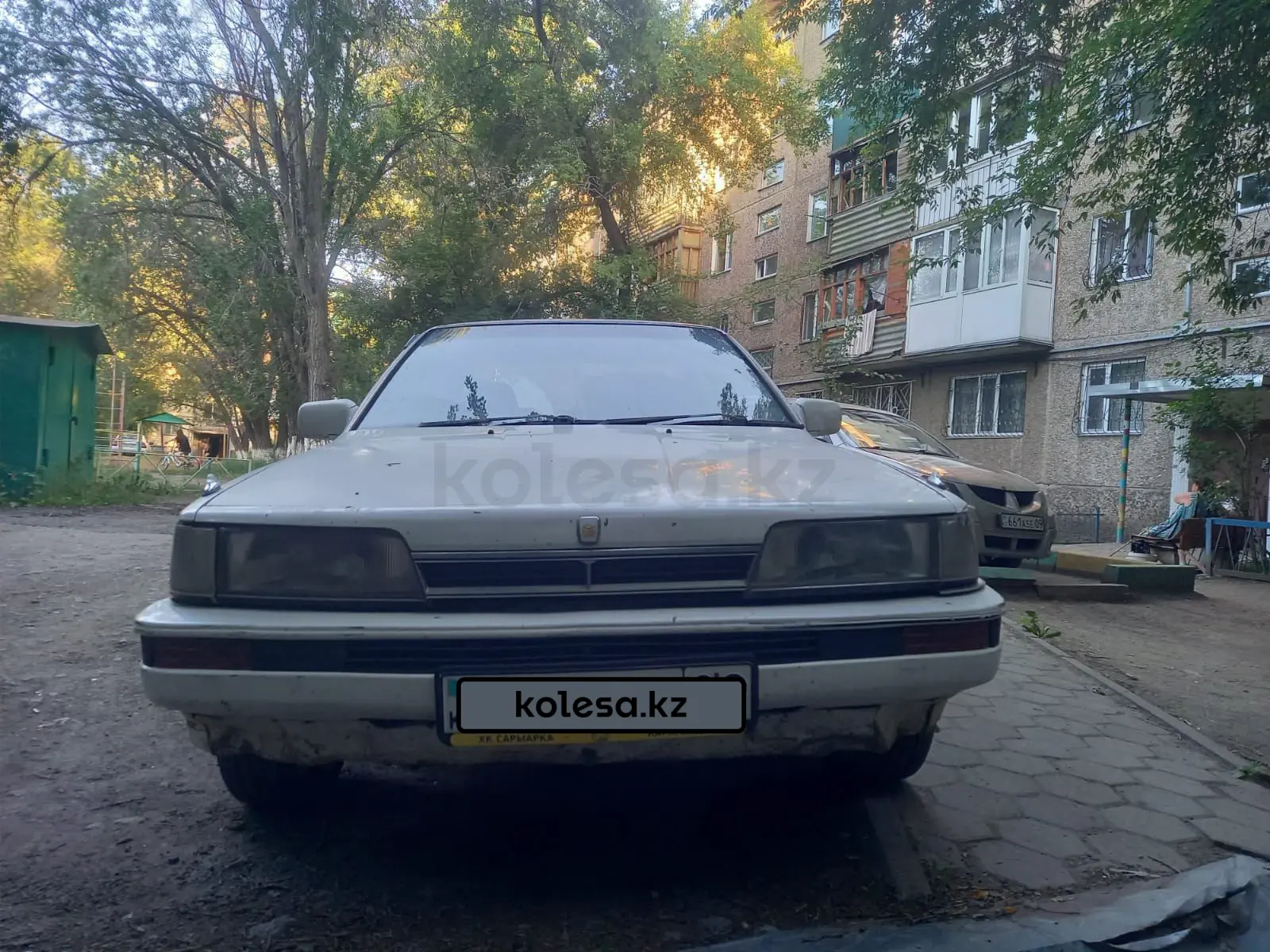 Toyota Camry, 1987