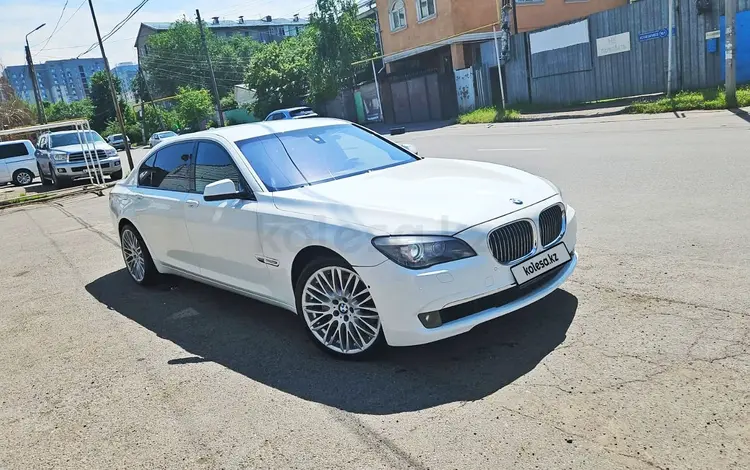 BMW 750 2010 года за 8 500 000 тг. в Алматы