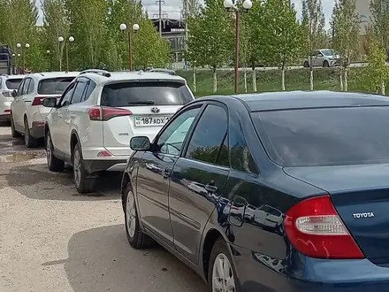 Toyota Camry 2002 года за 4 100 000 тг. в Актобе – фото 6