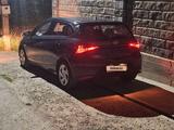 Hyundai i20 2023 года за 7 600 000 тг. в Шымкент – фото 2