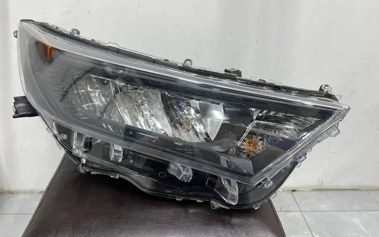 Фара Toyota RAV4үшін50 000 тг. в Алматы