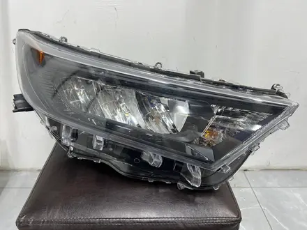 Фара Toyota RAV4 за 50 000 тг. в Алматы – фото 2